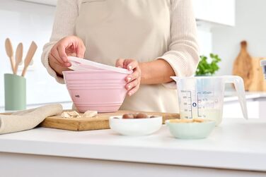 Миска для змішування Emsa Prep&Bake 1,7 л, пластикова, з кришкою, рожевого кольору, для зберігання у холодильнику, нековзне дно, стійка, можна мити в посудомийній машині
