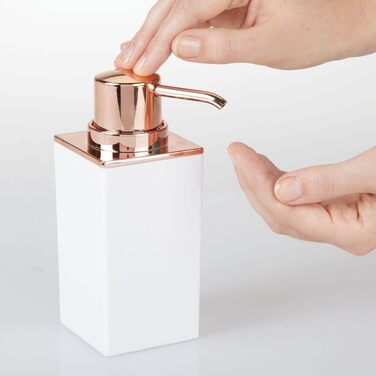 Набір органайзерів для ванної mDesign Lumiere, чорний/брашований, 4 шт — пластикові контейнери, дозатор для мила, тримач для зубних щіток, декор для умивальника