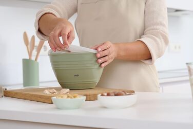 Миска для змішування Emsa Prep&Bake 2,75 л із пластику, з кришкою для зберігання, нековзке дно, для кухні, зелена
