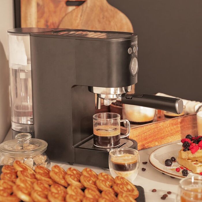 Кавоварка Cecotec Cafelizzia 790 Steel Pro, 1350 Вт, манометр, Thermoblock, 20 бар, автоматичний режим, капучинатор, 1,2 л, чорна