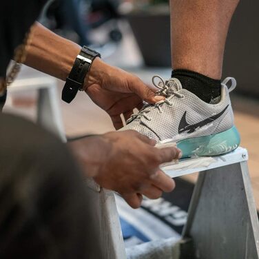 SHOE MGK Набір для чищення кросівок, взуття з замші, сітки, шкіри, білого та текстилю – універсальний комплект для догляду за взуттям