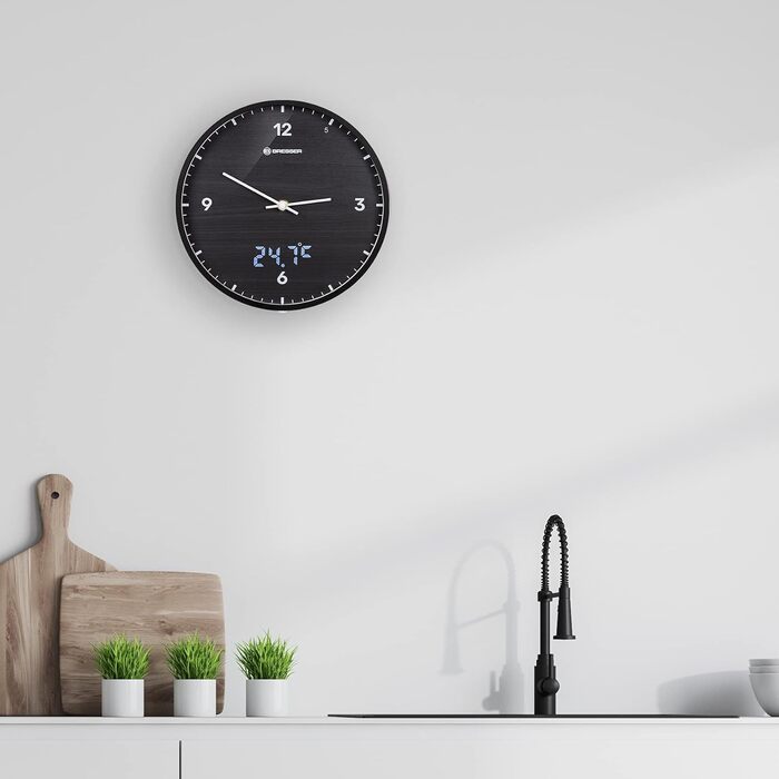 Настінний годинник Bresser MyTime, радіокерований, безшумний, LED-секундна індикація, 24 см, вимірювання температури, чорний