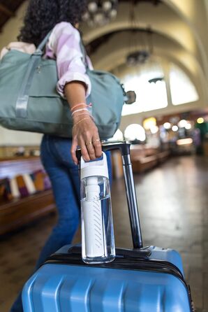 Фільтр-пляшка LifeStraw Go 651 мл, без BPA, для подорожей та щоденного використання, Laguna Teal – очищує воду від бактерій, паразитів, мікропластику, покращує смак