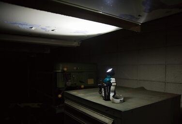 Лобовий ліхтар Makita DML800 LED, 14,4-18В, 100 люмен, без акумулятора та зарядного, з 120 см кабелем, регульований на 90°, для інструментів Makita