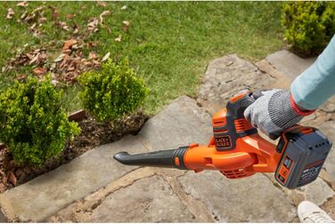 Акумуляторний повітродув Black+Decker GWC1820PCB 18В, швидкість до 209 км/год, для листя і сміття, без акумулятора та зарядки