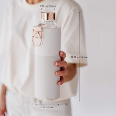 Велика пляшка для води EQUA 750 мл з боросилікатного скла, BPA-free, з чохлом із екошкіри, герметична (Sage)