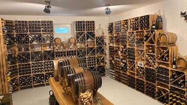 Винна полиця з дерева на 16 пляшок, розміри 40x40x27 см, дерев'яний стелаж для вина, апельсинова/винна ящик, декор, колір – обпалене дерево