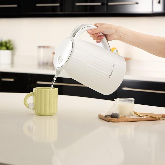 Електрочайник Russell Hobbs Eden 1,7 л 2400 Вт, білий, нержавіюча сталь, знімний фільтр, відкривання кришки кнопкою, індикатор рівня води, підсвітка, BPA free 27360-70