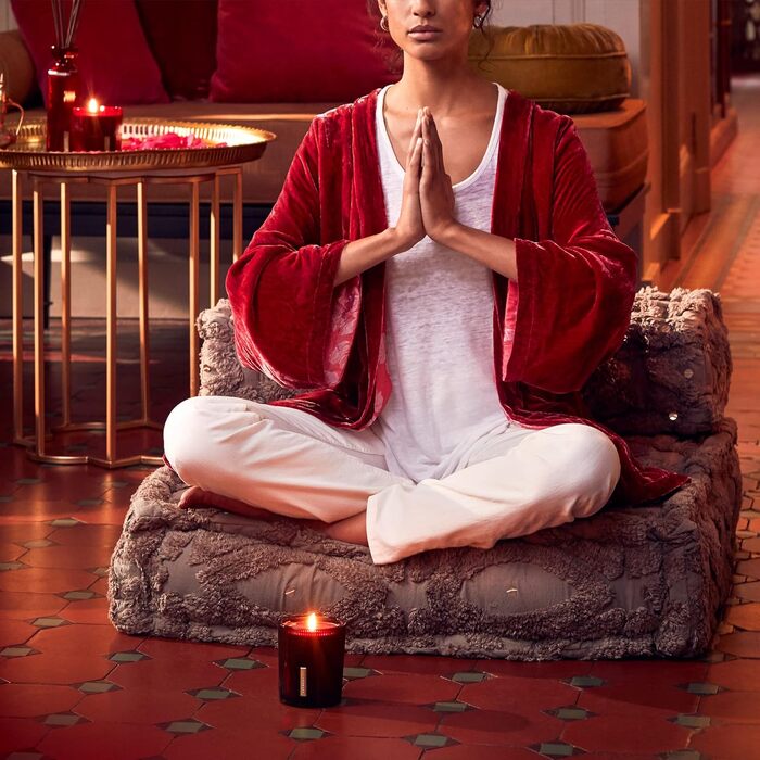 Ароматична свічка RITUALS The Ritual of Ayurveda, троянда, 9,3×9,3×11,8 см