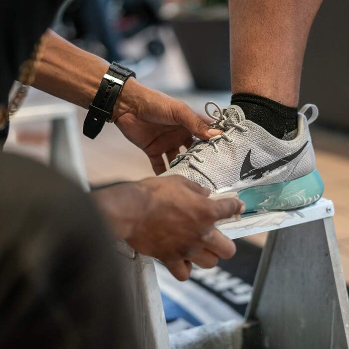 SHOE MGK Набір для чищення кросівок, взуття з замші, сітки, шкіри, білого та текстилю – універсальний комплект для догляду за взуттям