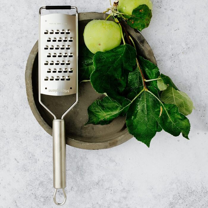 Терка Microplane Professional для овочів та сиру, дуже груба, з лезами з нержавіючої сталі