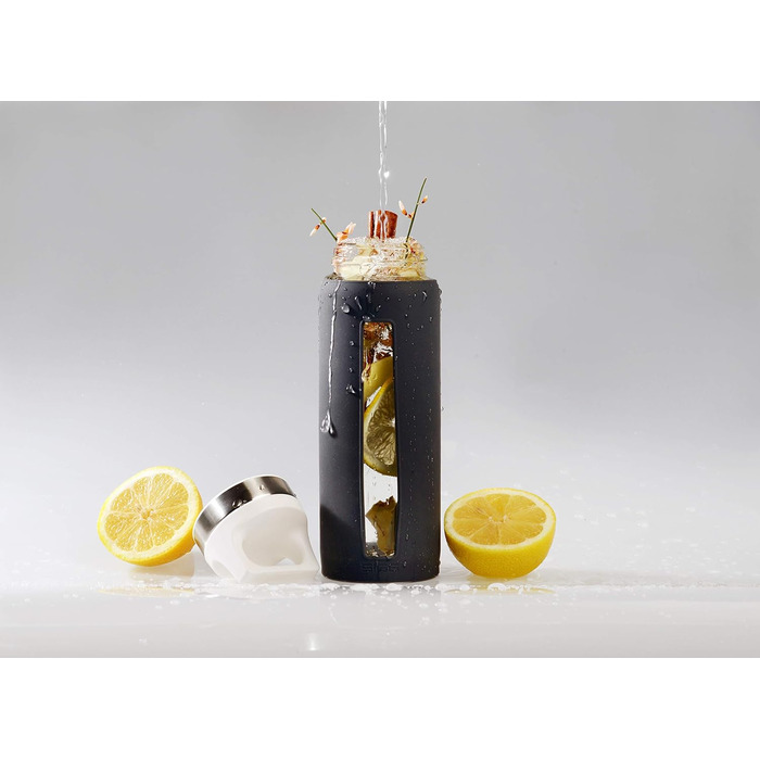 SIGG Dream пляшка для води 0.65 л, скляна, термостійка, герметична, з силіконовим чохлом, без шкідливих домішок