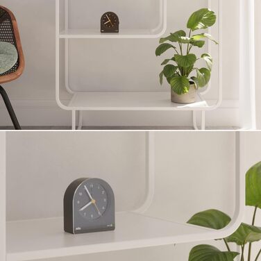 Braun Classic будильник аналоговий з підсвіткою, тихий кварцовий механізм, функція повтору, наростаючий сигнал, чорний, модель BC22B