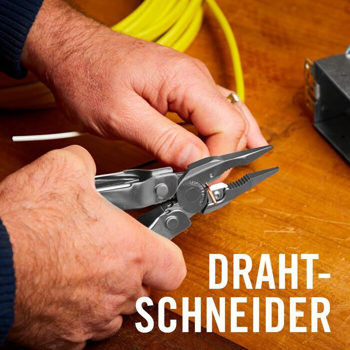 Мультитул Leatherman Super Tool 300 19-в-1 з міцними плоскогубцями для важких робіт, з нейлоновим MOLLE-чохлом, чорний