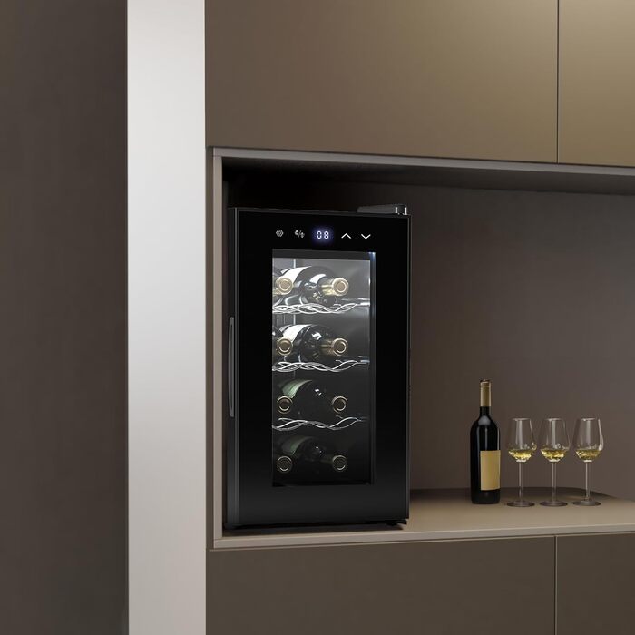 Винний шафа Cecotec Bolero GrandSommelier 830 CoolWood, термоелектрична, тиха, для 8 пляшок, налаштування температури 8-18°C, сенсорне керування, енергоефективна, чорна