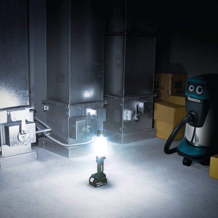 Акумуляторний LED ліхтар Makita DML807 LXT 18V, ліхтарик