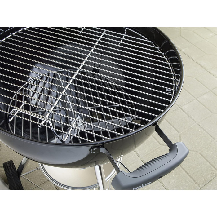 Вугільний гриль Weber Classic Kettle 57 см, чорний, з термометром, емальований, на колесах, для барбекю