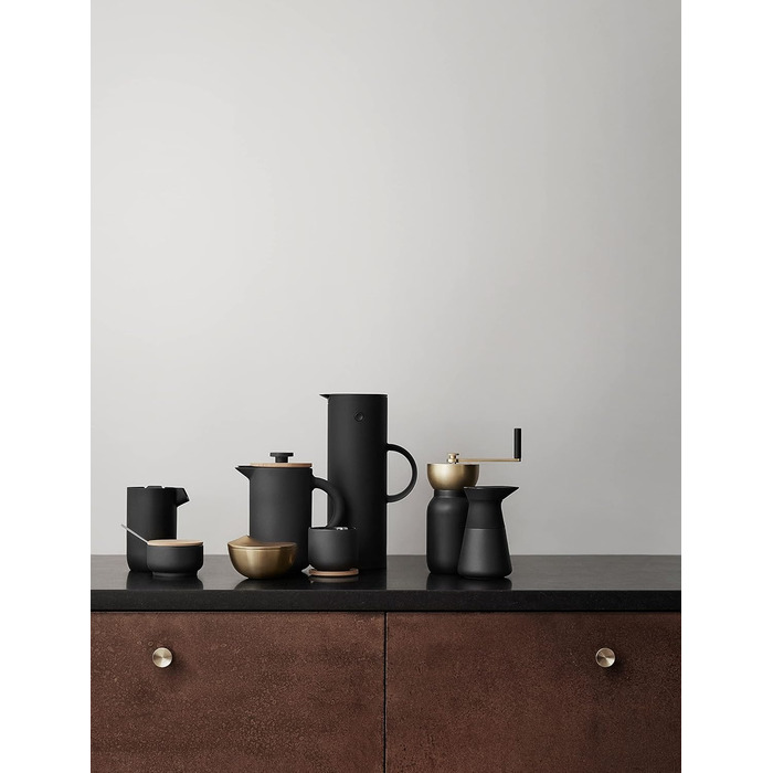 Термокухоль Stelton EM77 1 л, подвійні стінки, скляна колба, магнітний та гвинтовий клапан, для гарячих і холодних напоїв, вінтажний дизайн, чорний