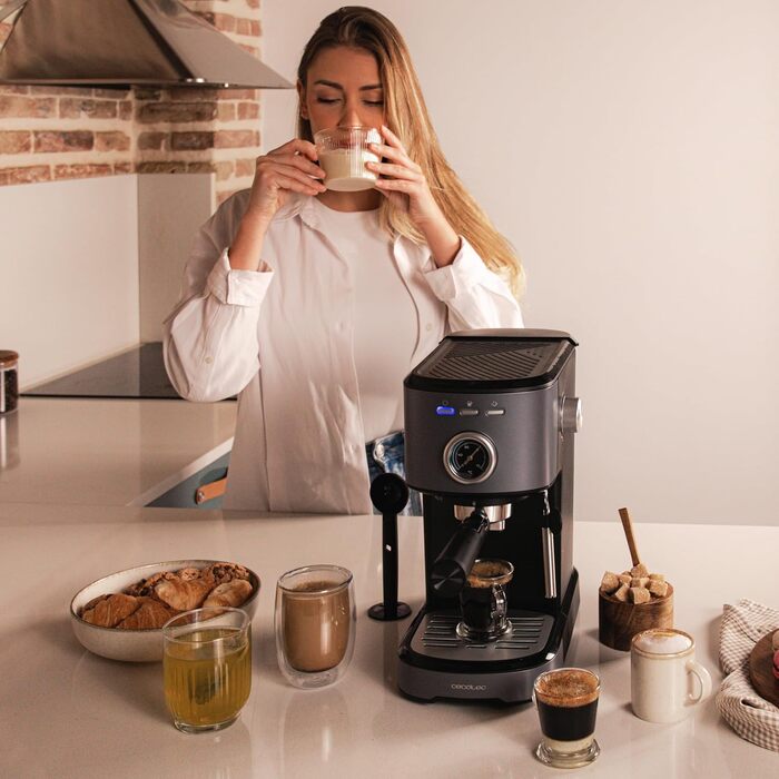 Кавоварка еспресо Cecotec Power Espresso 20 Pecan, 1100 Вт, 20 бар, термоблок, сталевий корпус, манометр, 1,25 л, подвійний фільтр, парова насадка