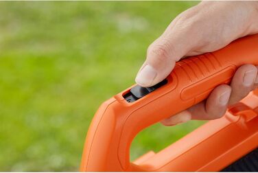 Акумуляторний садовий пилосос та повітродув BLACK+DECKER, електроаксіальний, 1850 Вт, швидкість 190 км/год, об'єм 765 м³/год, інтегрований скребок для листя