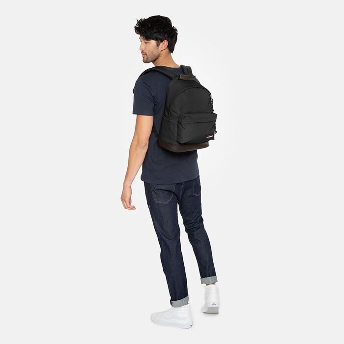 Рюкзак Eastpak WYOMING 24 л – міський рюкзак для ноутбука, чорний
