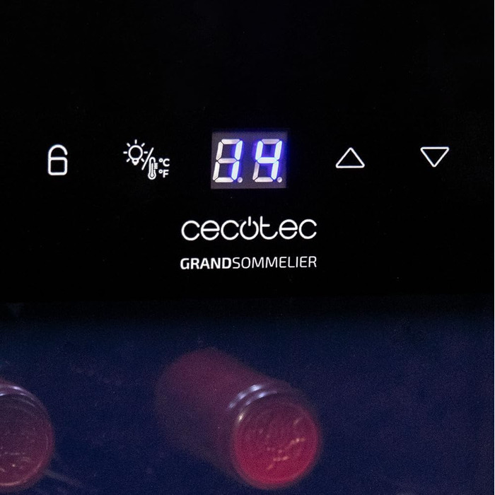 Винний шафа Cecotec Bolero GrandSommelier 830 CoolWood, термоелектрична, тиха, енергоефективна, сенсорне керування, температура 8-18°C, для 12 пляшок, чорна