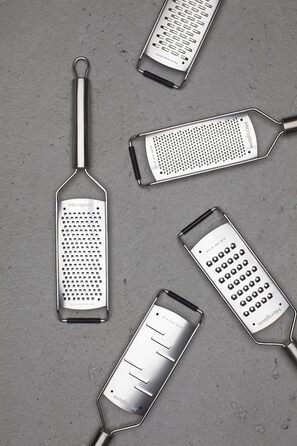 Терка Microplane Professional для твердого сиру, шоколаду та трюфелів, велика, з ультрагострими лезами з нержавіючої сталі