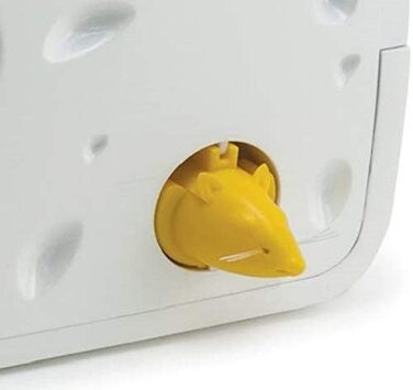 Інтерактивна іграшка для котів PetSafe Cheese з таймером, працює на 3 AA батарейках