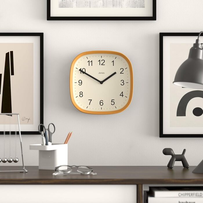 Квадратний ретро настінний годинник JONES CLOCKS Sprite з акрилу, м'ятний 25x25 см, жовтий