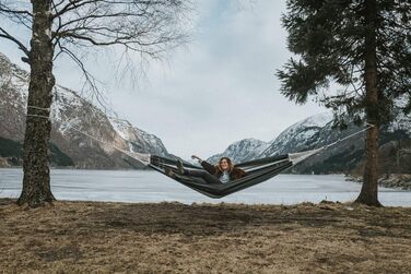 Гамак XXL AMAZONAS Paradiso ручної роботи з Бразилії, 250x175 см, до 200 кг, кольору лава (сріблясто-червоний), преміум-якість