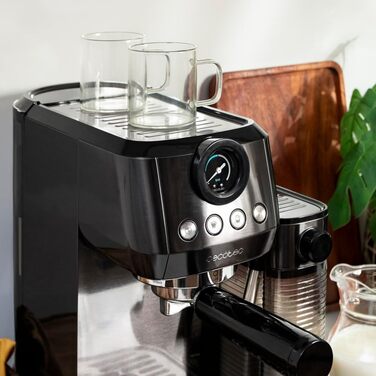 Кавоварка Cecotec Cafelizzia 790 Steel Pro, 1350 Вт, еспресо та капучино, термоблок, 20 бар, манометр, автоматичний режим, поворотна парова трубка, резервуар 1,2 л, нержавіюча сталь, з манометром, для молока