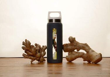 SIGG Dream пляшка для води 0.65 л, скляна, термостійка, герметична, з силіконовим чохлом, без шкідливих домішок