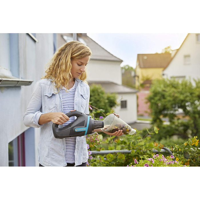 Акумуляторний ручний пилосос Gardena EasyClean Li для вологого та сухого прибирання, вбудований Li-Ion акумулятор, висока потужність всмоктування