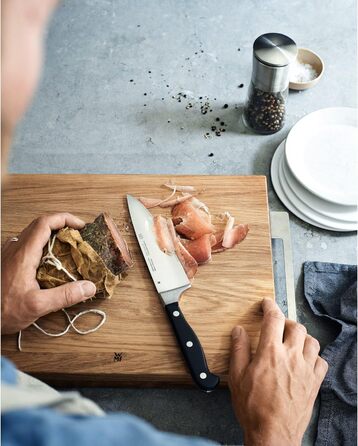 Кухонний ніж Santoku WMF Spitzenklasse Plus 18 см, кований, спеціальна сталь, Німеччина