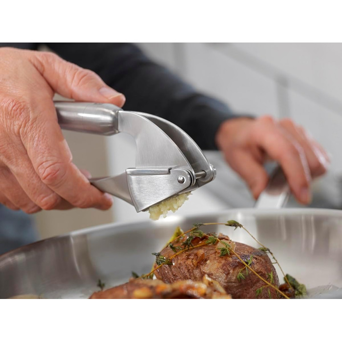 Прес для часнику ZWILLING Pro, 20 см, нержавіюча сталь, ергономічна ручка, сріблястий