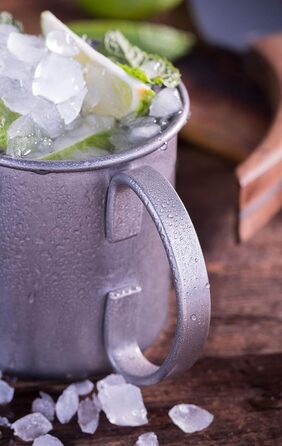 Набір для коктейлів Moscow Mule: 2 келихи по 500 мл, барна ложка 27 см, мірний стакан 5cl, чорна преса для лайма, харчова нержавіюча сталь, подарункова коробка, антикварний стиль, 4 предмети