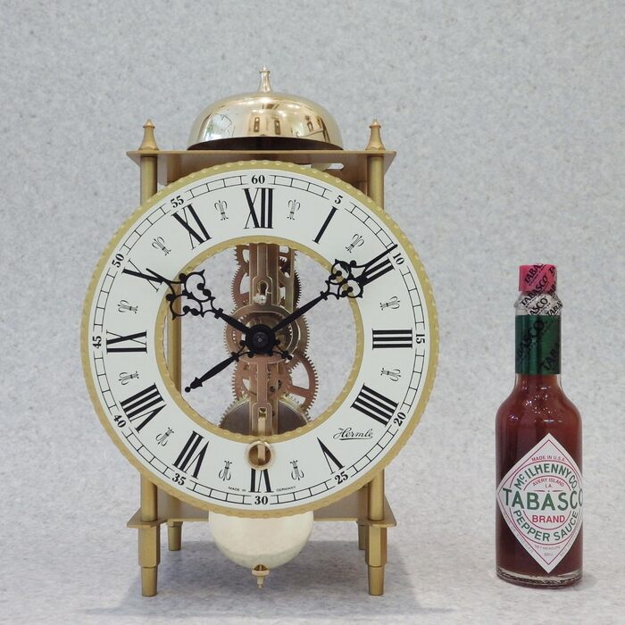 Настільний годинник Hermle з кованого заліза, золото, 24×13×9,5 см