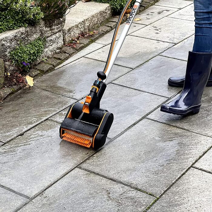 Акумуляторна мультищітка WORX WG441E.9 20В для чищення каменю, бетону та деревини, видалення бур'янів, з водяним підключенням, без акумулятора та зарядного, сумісна з PowerShare, жорстка щітка для кам'яних поверхонь